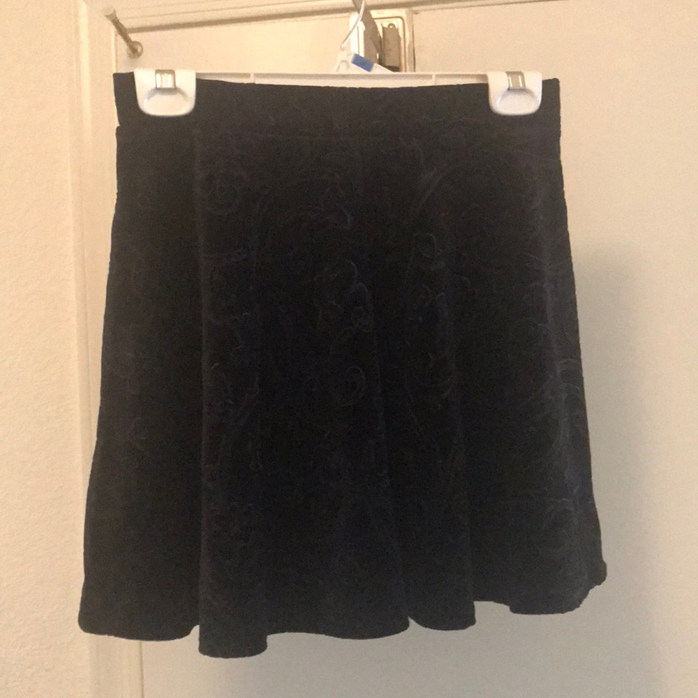 FOREVER 21 Black Velour Skirt